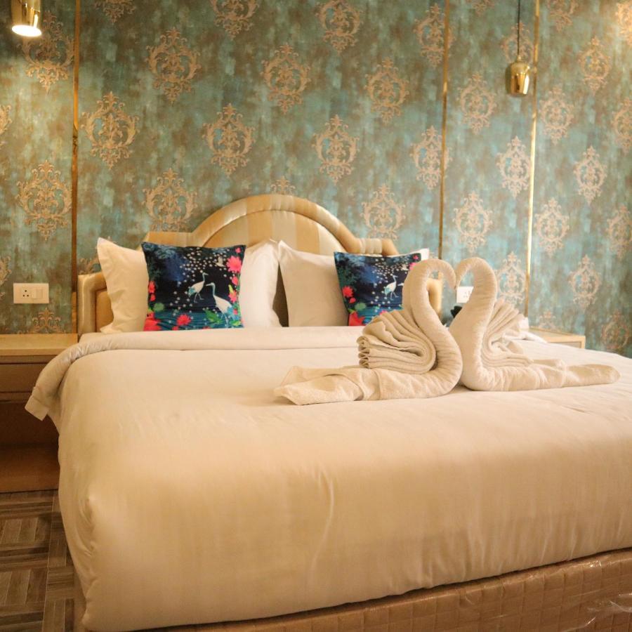 Hotel Casa Aishbagh ラクナウ エクステリア 写真