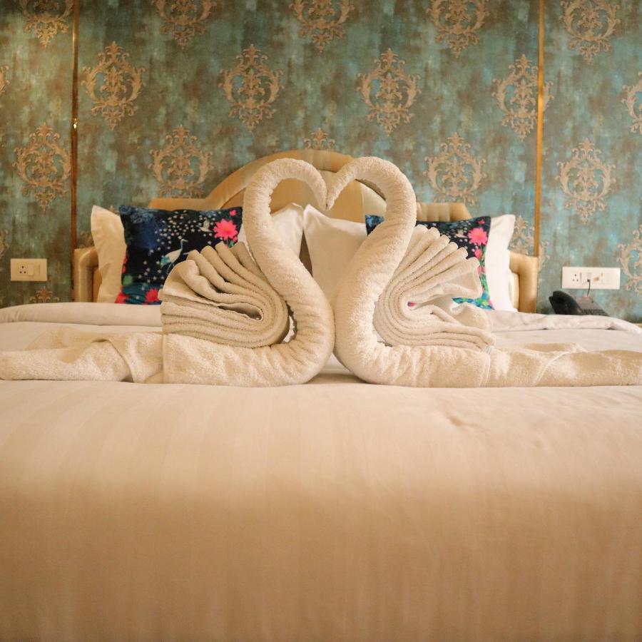 Hotel Casa Aishbagh ラクナウ エクステリア 写真