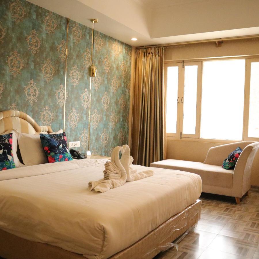 Hotel Casa Aishbagh ラクナウ エクステリア 写真
