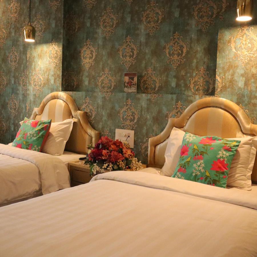 Hotel Casa Aishbagh ラクナウ エクステリア 写真