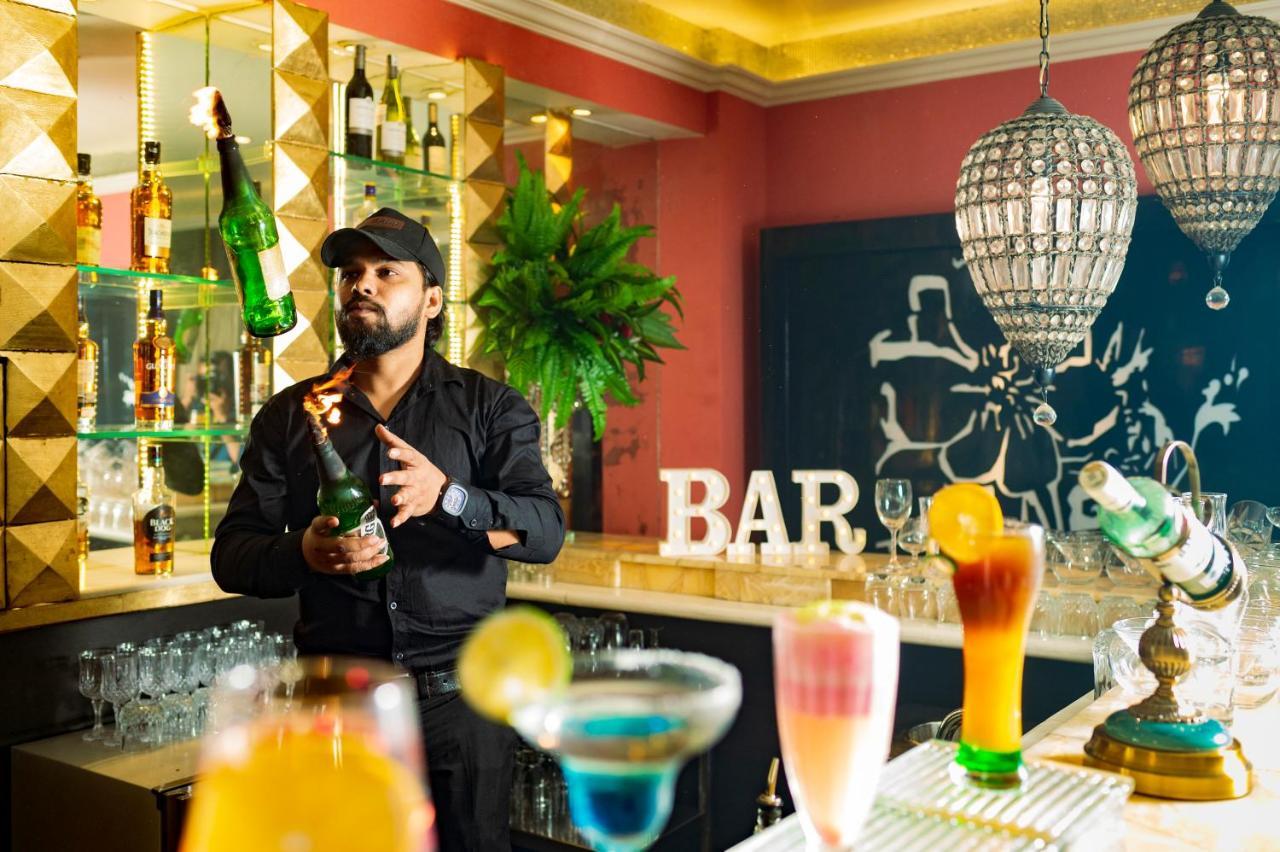 Hotel Casa Aishbagh ラクナウ エクステリア 写真