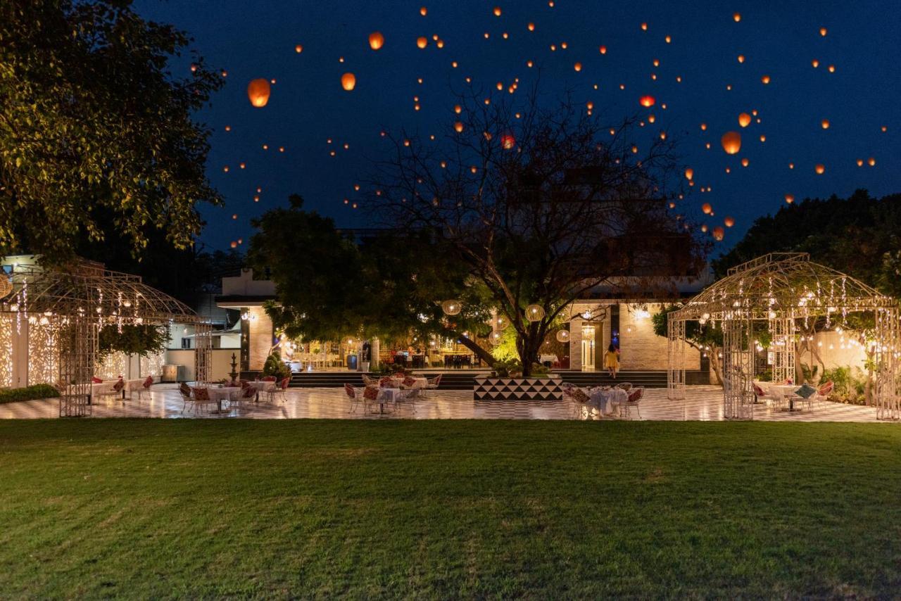 Hotel Casa Aishbagh ラクナウ エクステリア 写真