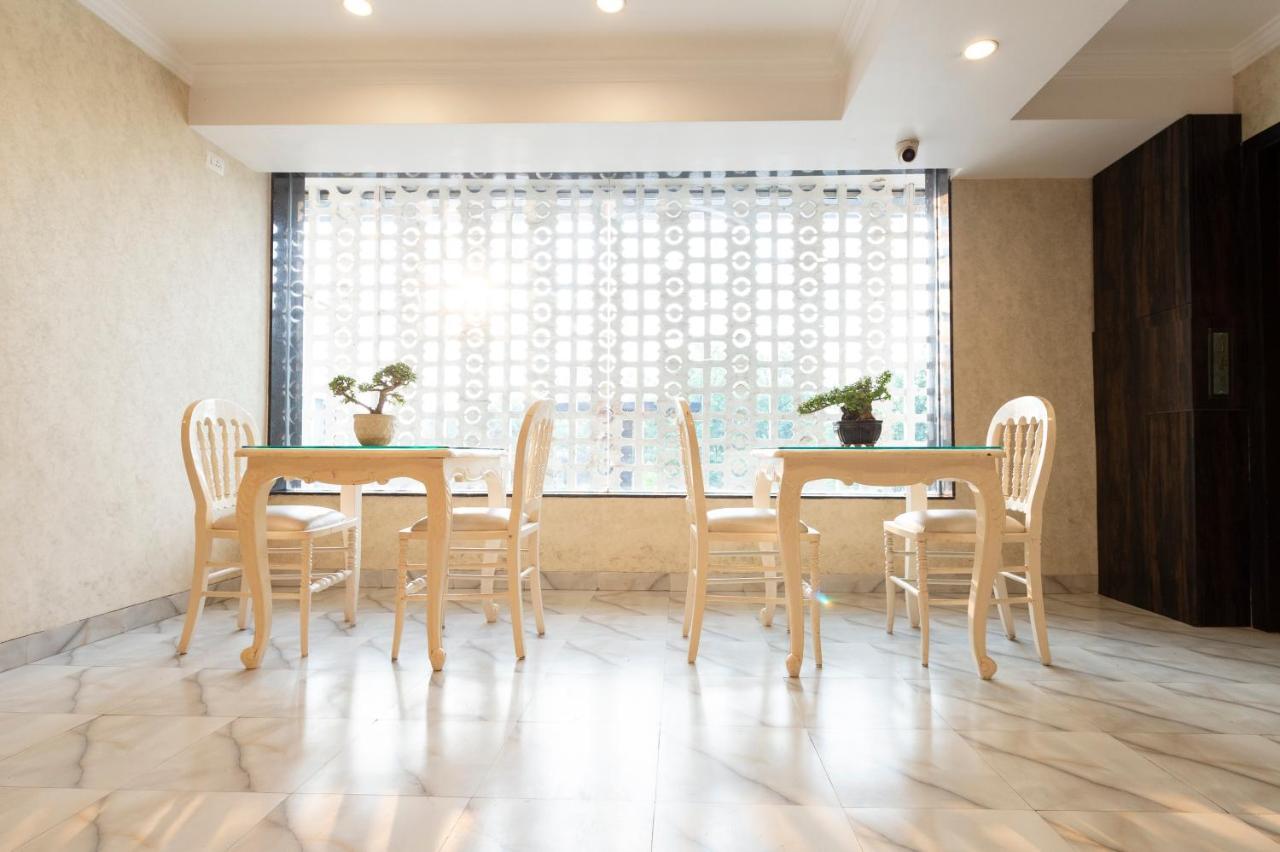 Hotel Casa Aishbagh ラクナウ エクステリア 写真