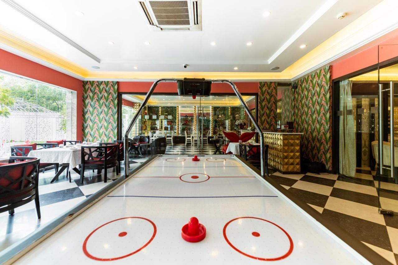 Hotel Casa Aishbagh ラクナウ エクステリア 写真