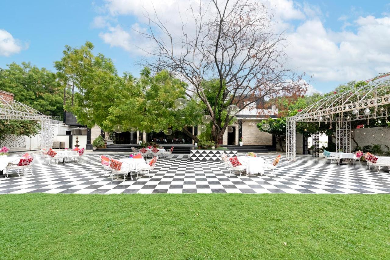 Hotel Casa Aishbagh ラクナウ エクステリア 写真