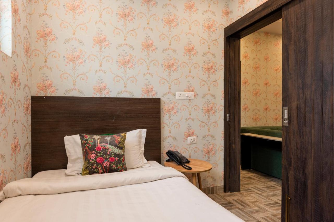 Hotel Casa Aishbagh ラクナウ エクステリア 写真